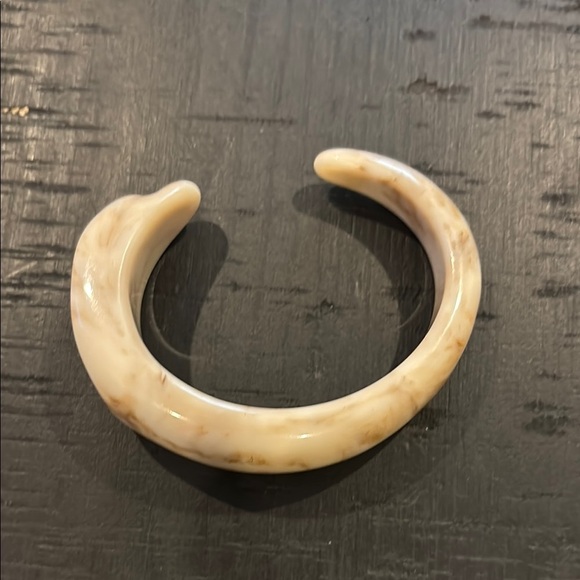 Jewelry - Freeform Art To Wear Cream and Tan Resin Bangle Cuff Swirl Bracelet